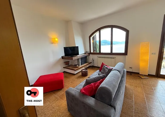 Between Greenery And The Lake, A In Villa *