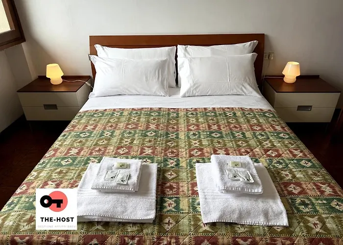 Villa Between Greenery And The Lake, A In *