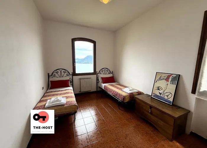 Between Greenery And The Lake, A In * Stresa